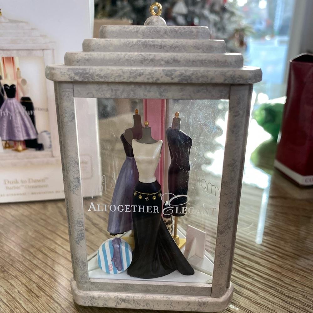 2007 Barbie Dusk to Dawn Ornament - Picture 3 of 6